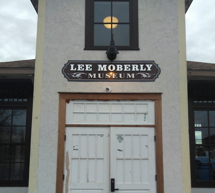 lee-moberly-museum-photo